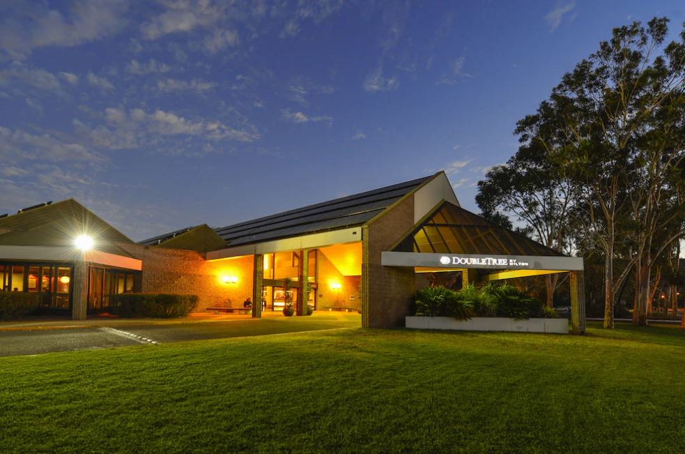 بهترین هتل و اقامتگاه در استرالیا: هتل هیلتون آلیس اسپرینگ